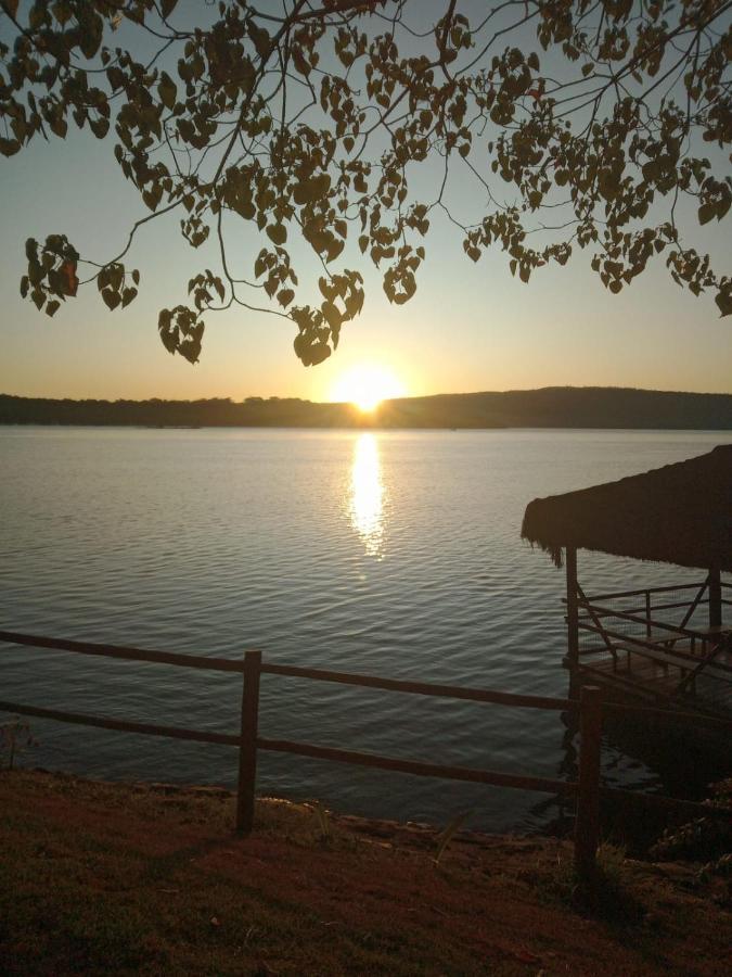 APÊ LINDO ALDEIA DO LAGO COM COZINHA MOBÍLIA NOVA JUNTO AO LAGO CORUMBÁ e KAWANA PARK Caldas Novas Exterior foto